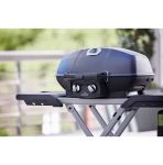 Travel-Q-pro285x-lifestyle-close-lid-angle-right-napoleon-grills
