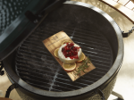 מוקטןBrie-With-Cranberry-Relish-And-Rosemary