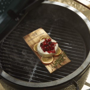 מוקטןBrie-With-Cranberry-Relish-And-Rosemary