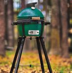 MX-EGG-Portable-Nest_outdoor-leaves_vert
