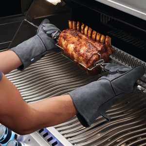 62147-GenuineCowhideLeather-BBQGloves-InUse-Full-Size