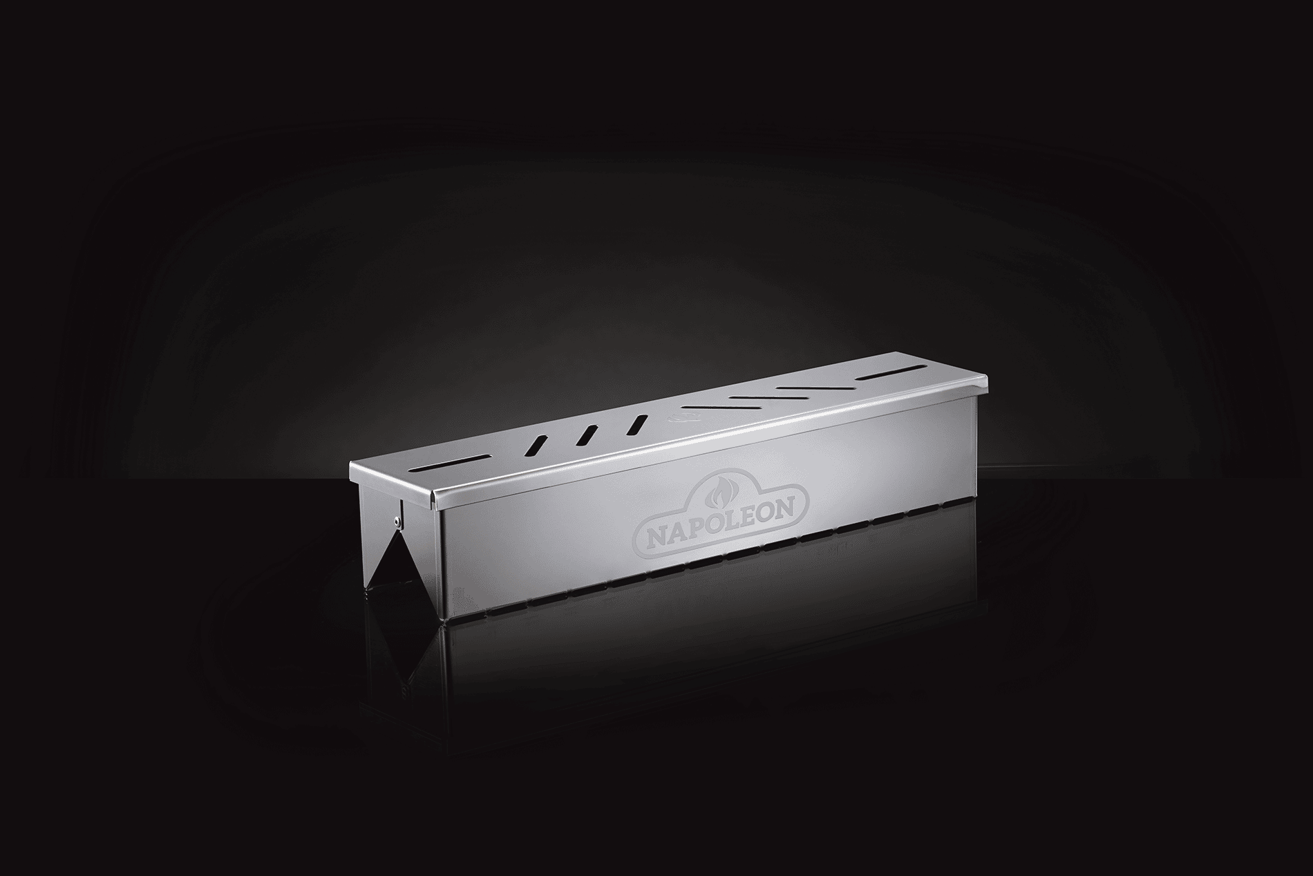 67013-FlavorLoversStarterKit-onBlack-SmokerBox-1