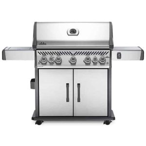 RSE625_Front_Stainless_Knobs_On