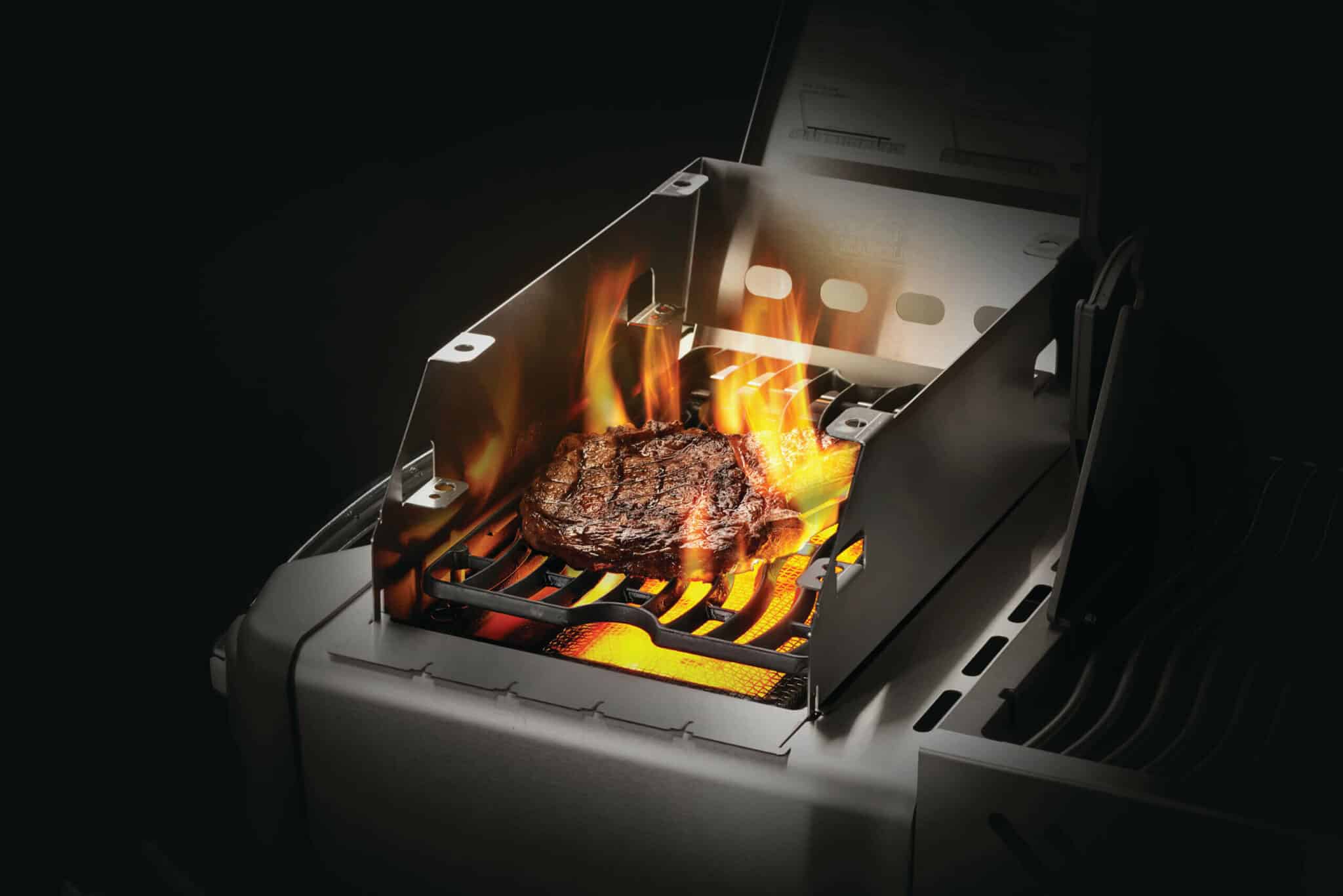71301-Windscreen-Large-InUse-Steak-Cast-Grids-scaled-1-scaled-1