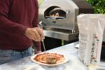 stone-oven-ambientato-con-pizza