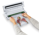 VS0100-foodsaver-white-ss-filling-with-talent-overhead-1