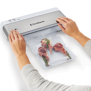 VS0100-foodsaver-white-ss-locking-with-talent-overhead-1