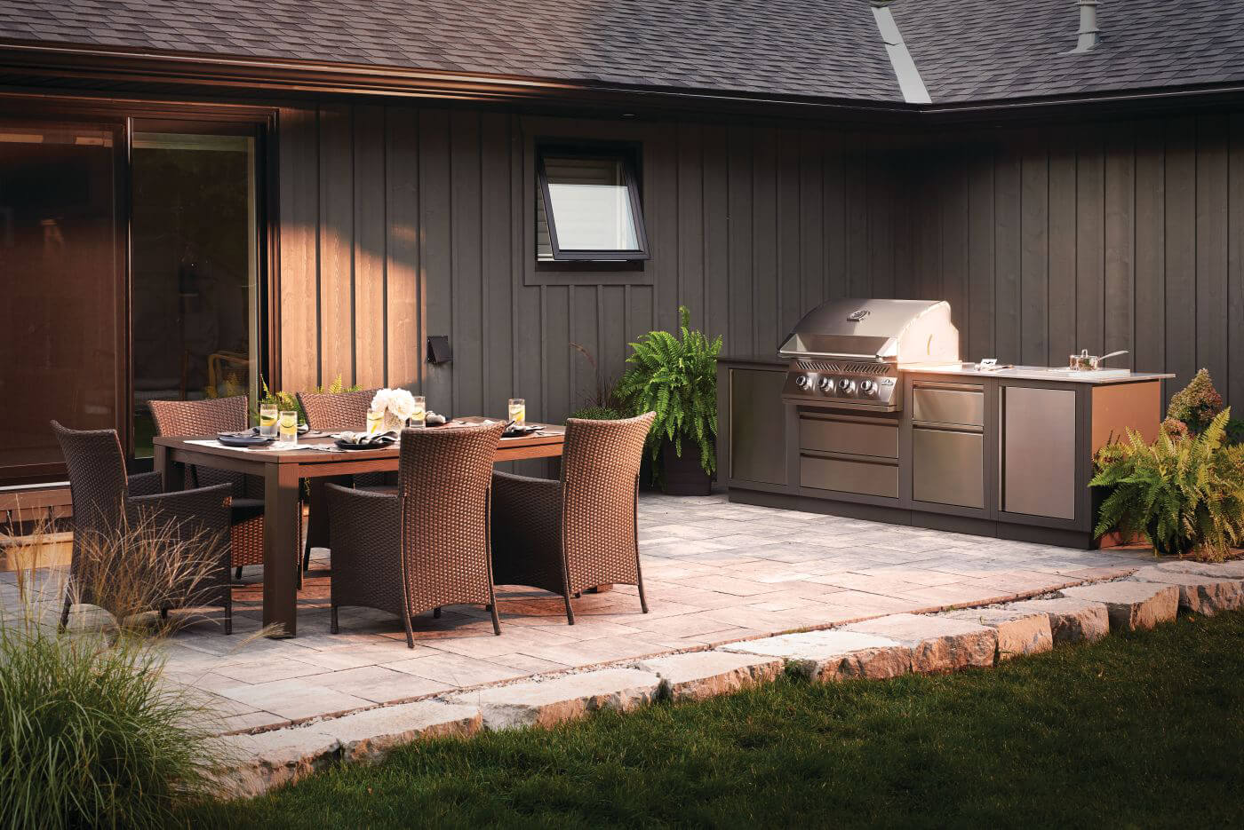 BI32PSS-Web-Gallery-06-Original_JPG-Built-in-500-series-Lifestyle-Base_1_