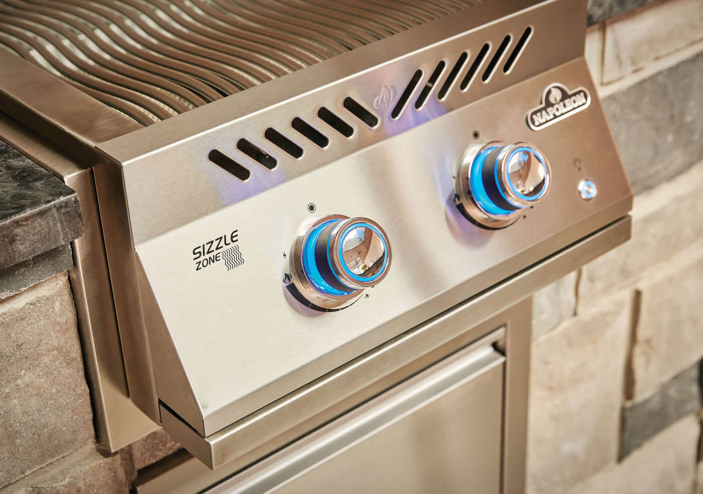 BIB18IRPSS-Web-Gallery-03-700-Series-Built-In_BRoll_7853