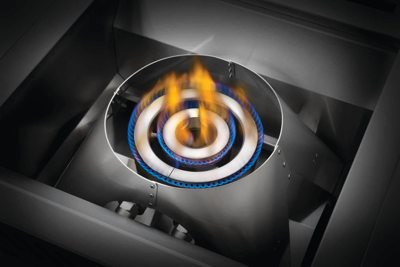BIB18PBPSS-Web-Gallery-08-BIB18PB-Power-Burner-Prod-Ang-Detail-BurnerLarge-NoGrid