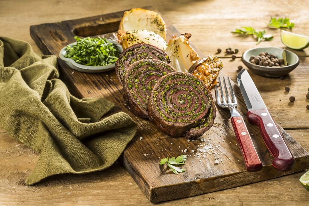 רולדת נתח קצבים על הגריל