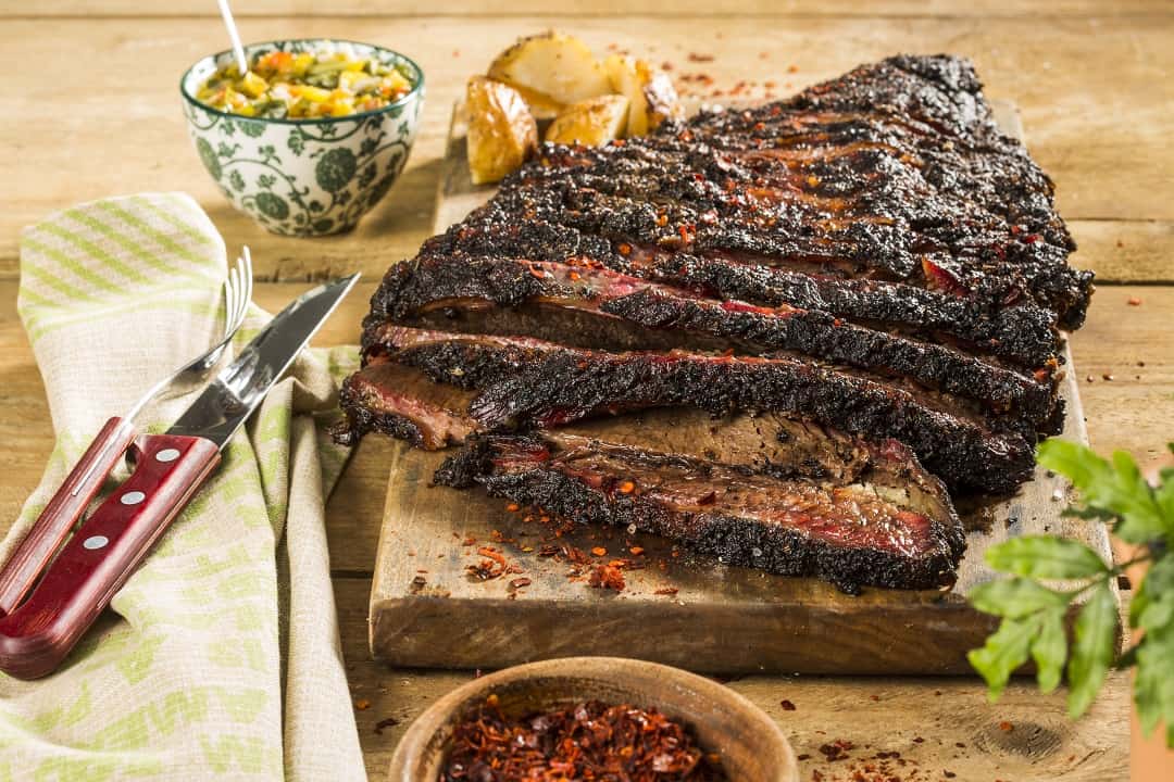 חזה בקר – בריסקט במעשנת Big Green Egg