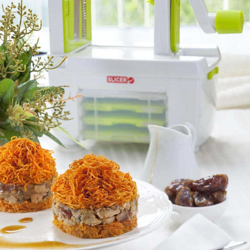 מתכון למנות אישיות של פרגיות בפטריות ותמרים בעיטור סלילי בטטה