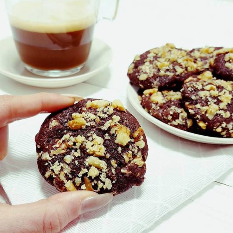 עוגיות שוקולד ואגוזים מושחתות