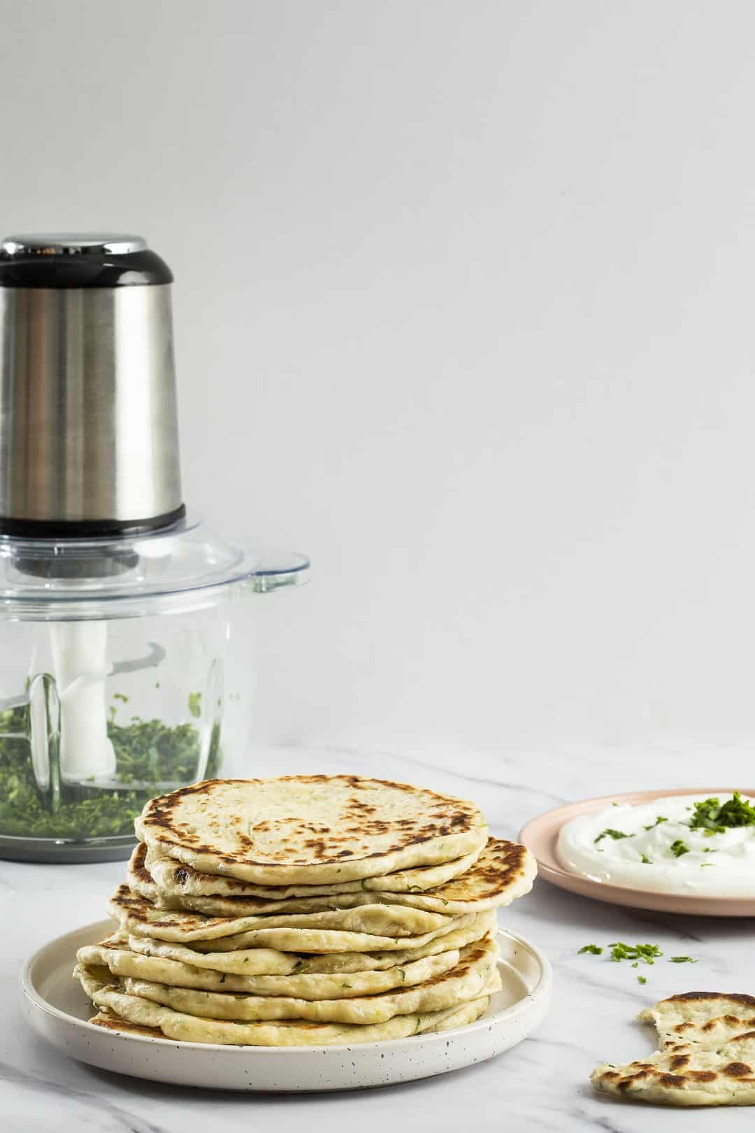 גוזלמה – פיתות במחבת עם תרד ועשבי תיבול