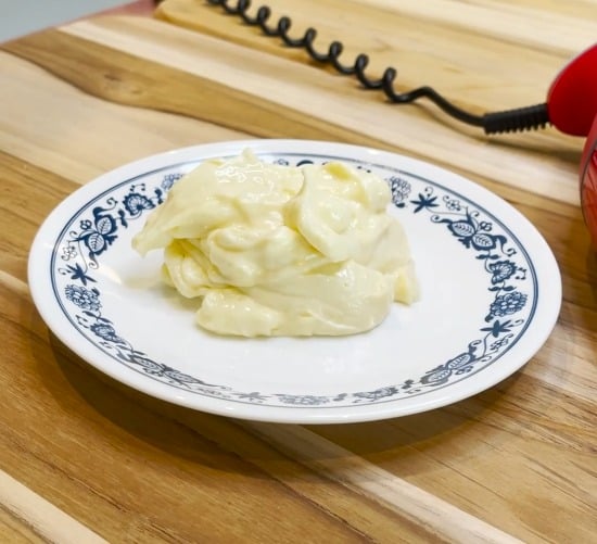 מיונז וטחינה בייתים