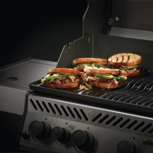 56426-Web-Gallery-05-56426-High-gloss-griddle-InUse-Sandwiches