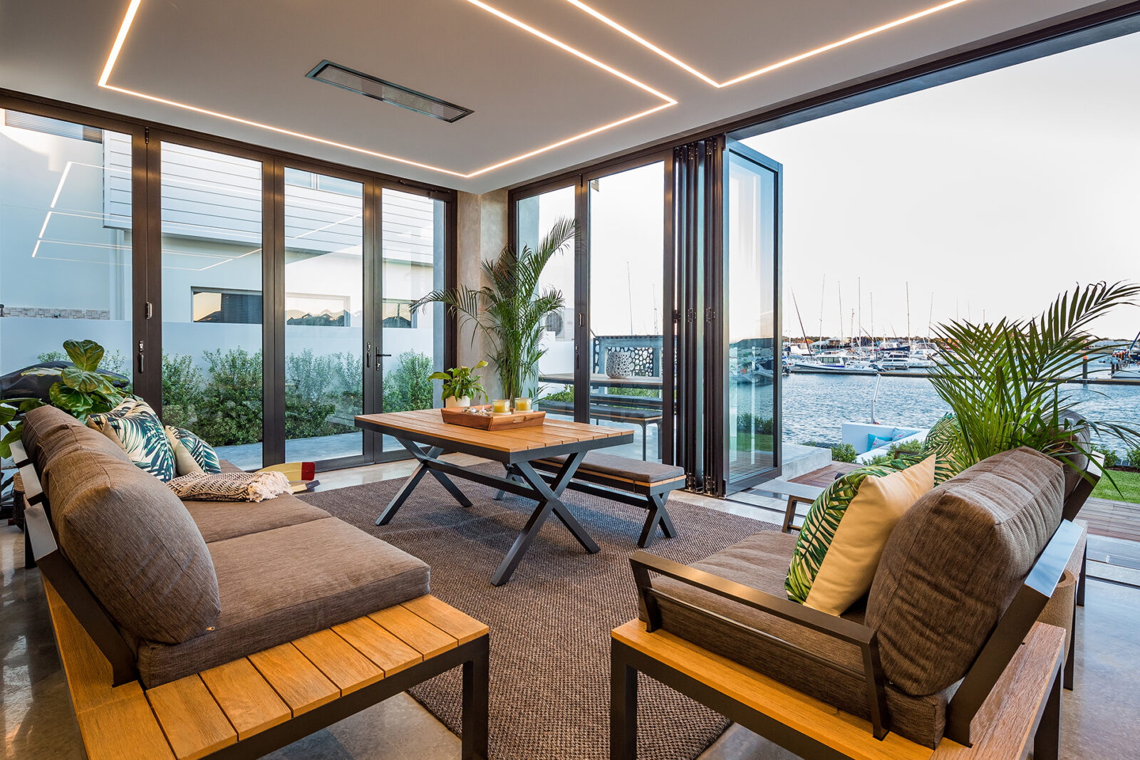 Platinum-Electric-Marine-1600x1067-1