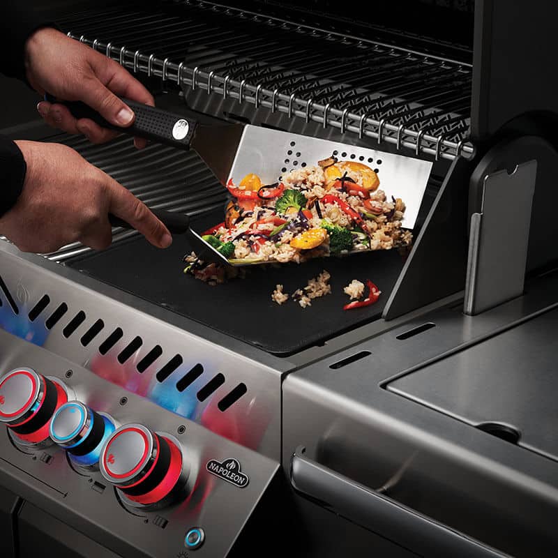 0_0001_70081-Planchet-Set-InUse-Spatulas-1