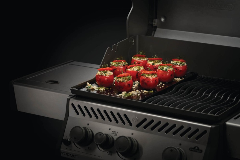 56426-Web-Gallery-04-56426-High-gloss-griddle-InUse-Tomatos