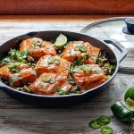 Lodge-Cast-Iron-Pre-Seasoned-Everyday-Chef-Pan-with-Glass-Lid-LC12EP-With-Food