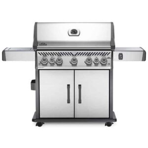 RSE625_Front_Stainless_Knobs_On