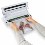 VS0100-foodsaver-white-ss-filling-with-talent-overhead-1-1