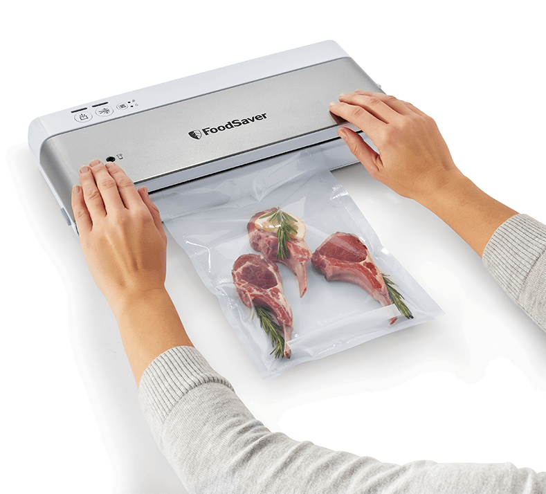 VS0100-foodsaver-white-ss-locking-with-talent-overhead-1-1