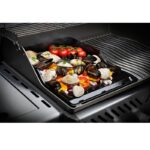 napoleon-plancha-gusseisen-porzellanemailliert-auf-gasgrill-1