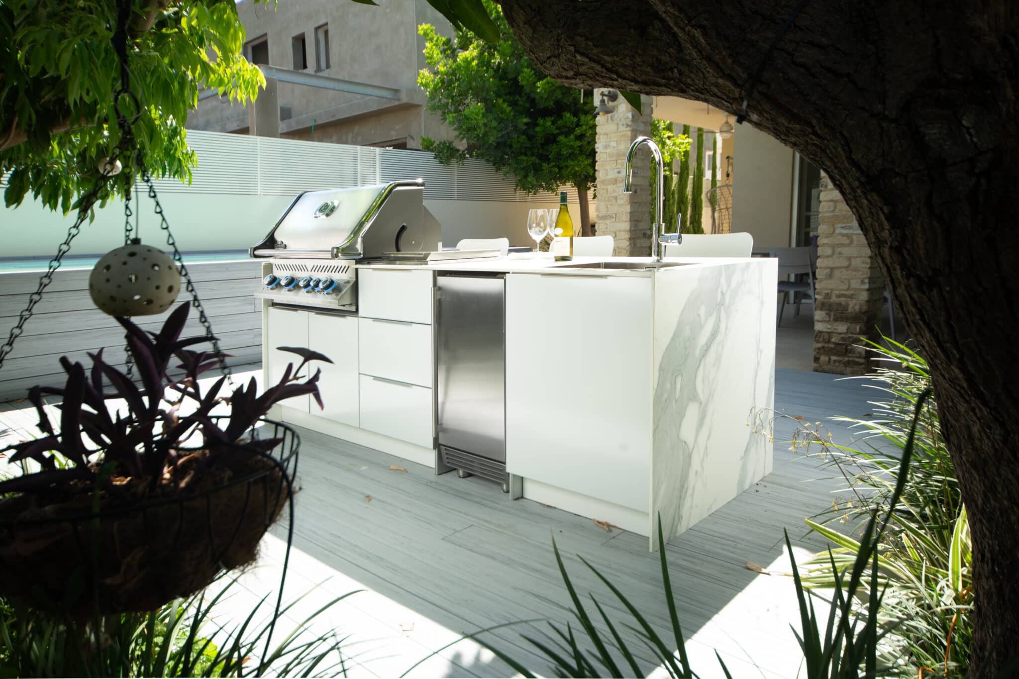 UNICORN הוד השרון