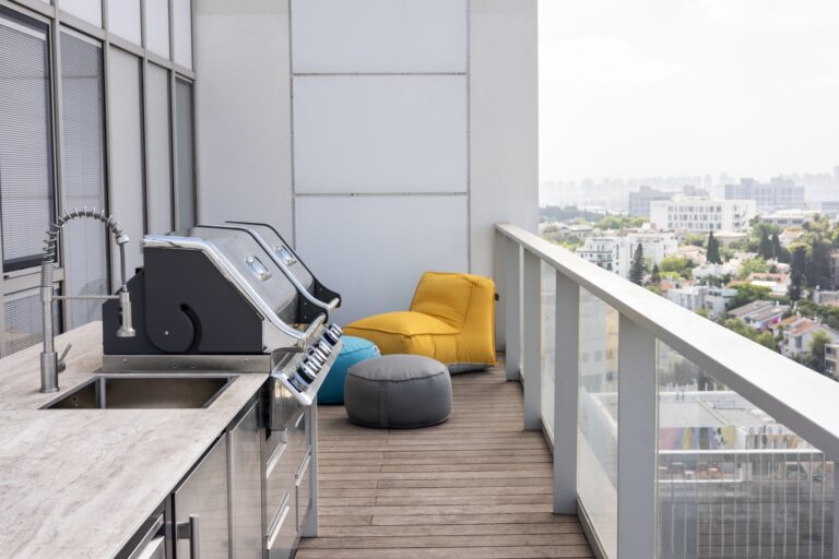 תל-אביב-1033-Edit-scaled