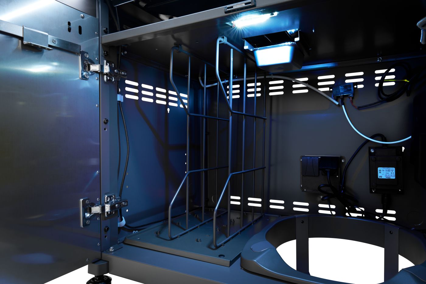 PRO500VXRSIBPK-DE-Web-Gallery-06-Original_JPG-PrestigePro_PRO500VXRSIBPK-DE_Details_CabinetLight