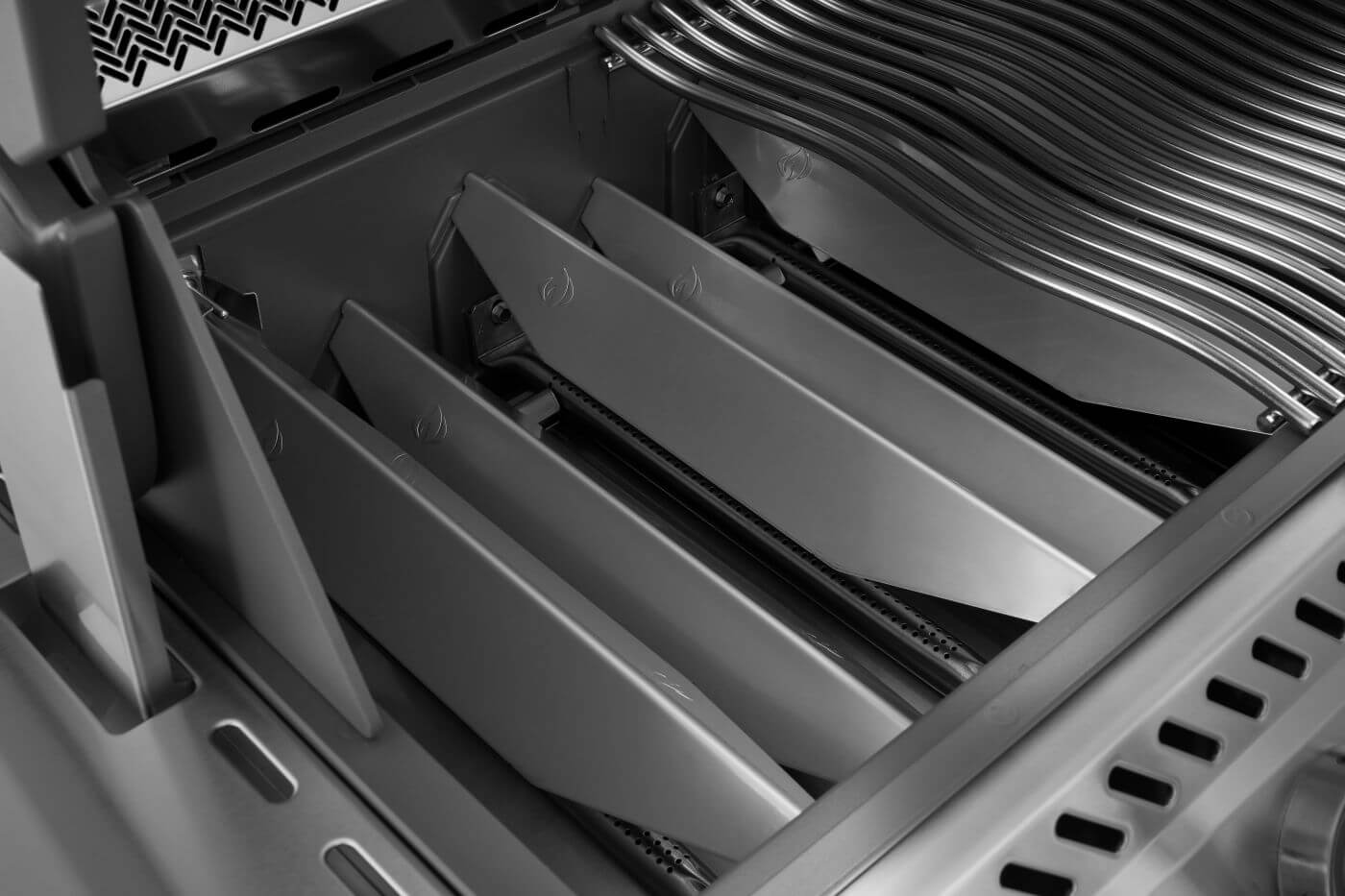 PRO500VXRSIBPSS-Web-Gallery-10-Original_JPG-PrestigePro_PRO500VXRSIBPSS_Detail_Ang_UpperSearPlates